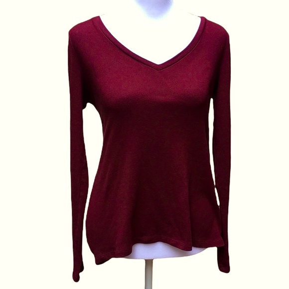 4/$20! American Eagle Soft and Sexy Long Sleeved Top - Picture 1 of 11
